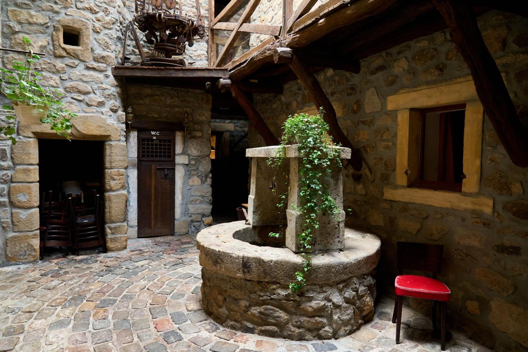 Bed and Breakfast Aux Prisons De Montagny Montagny  Zewnętrze zdjęcie