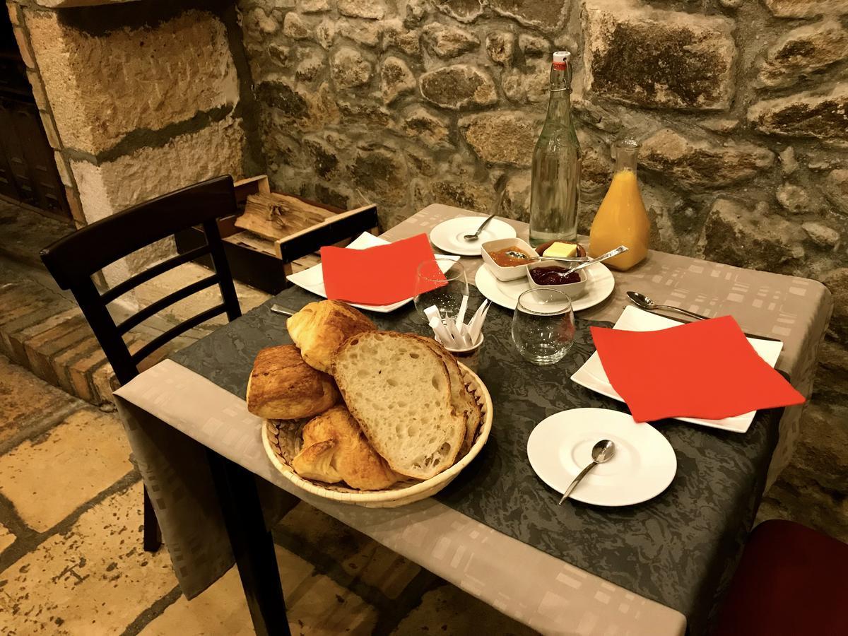 Bed and Breakfast Aux Prisons De Montagny Montagny  Zewnętrze zdjęcie